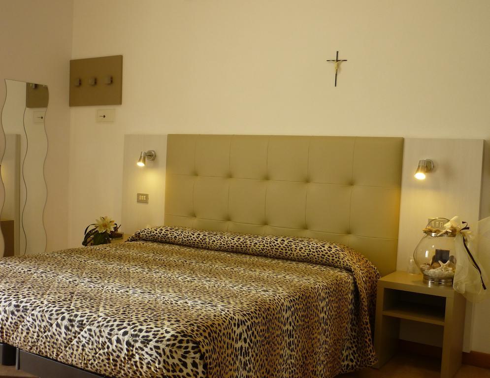Hotel Solemare Cesenatico Habitación foto